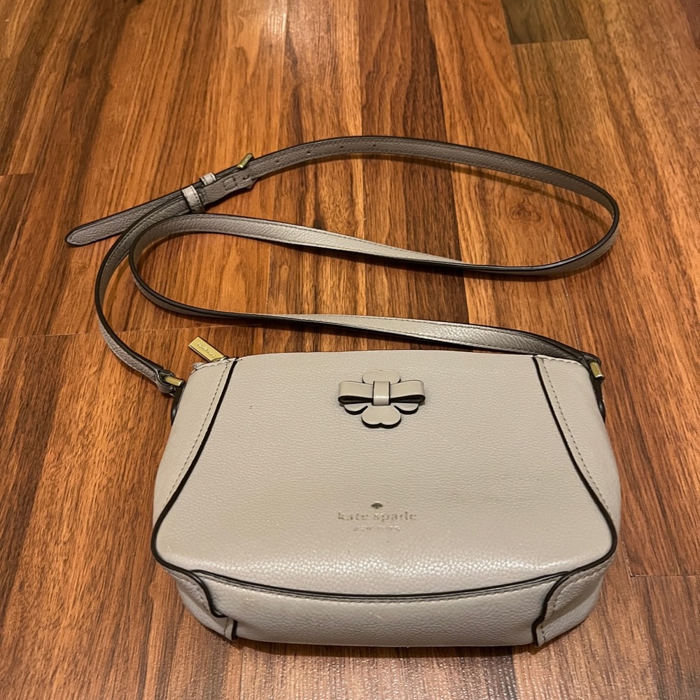 Kate Spade New York crossbody purse